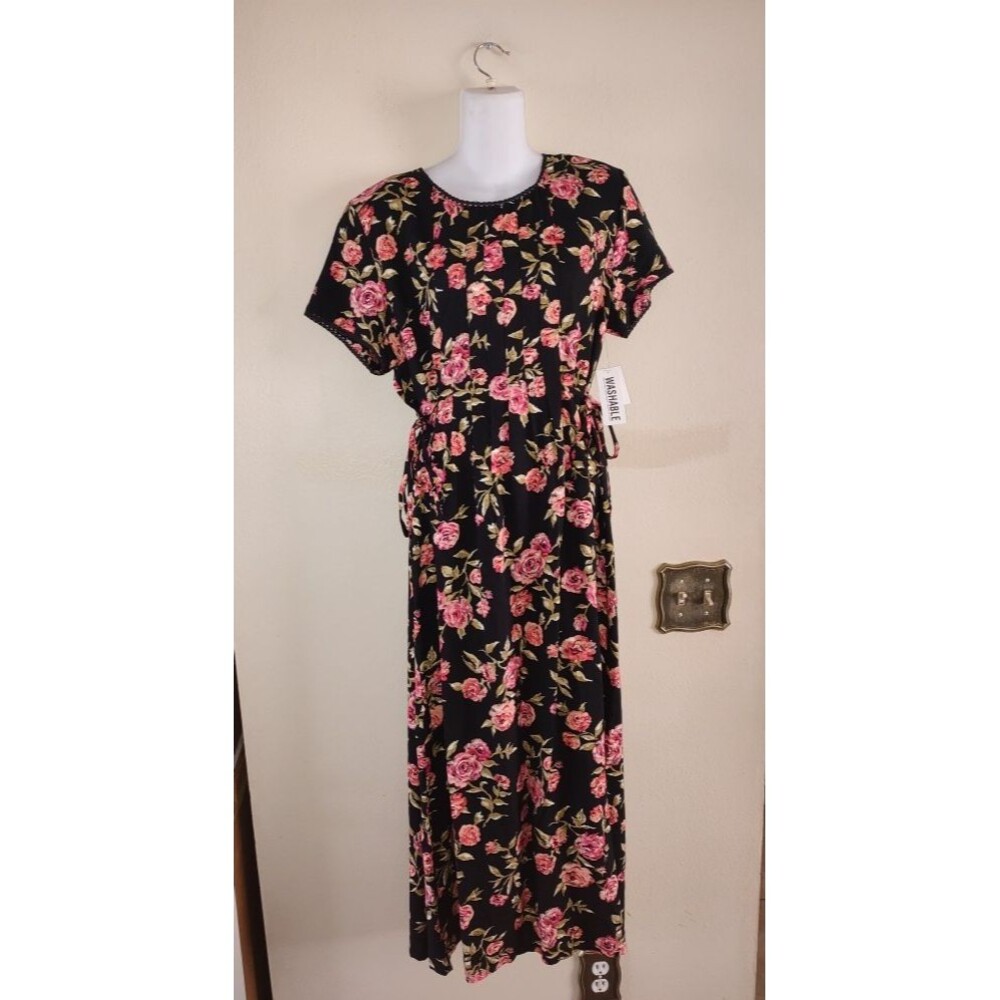 New with tag Vtg Women's Liz Baker Black 100% Rayon Maxi Dress Red Flowers Sz 14